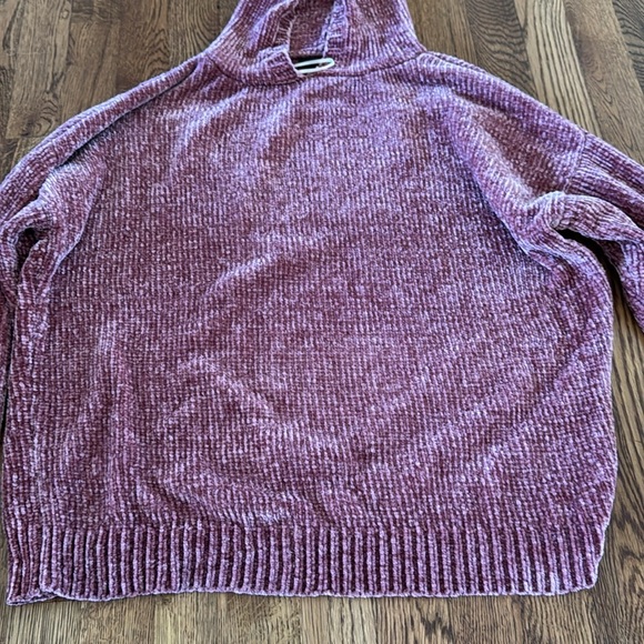 Love Tree Women’s Knit Mauve Hoodie Size Medium - Picture 2 of 7